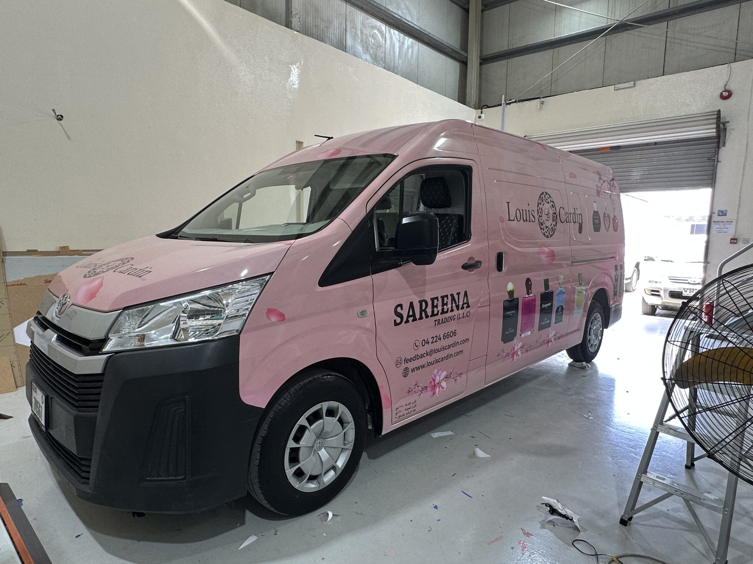 vehicle branding companies in dubai