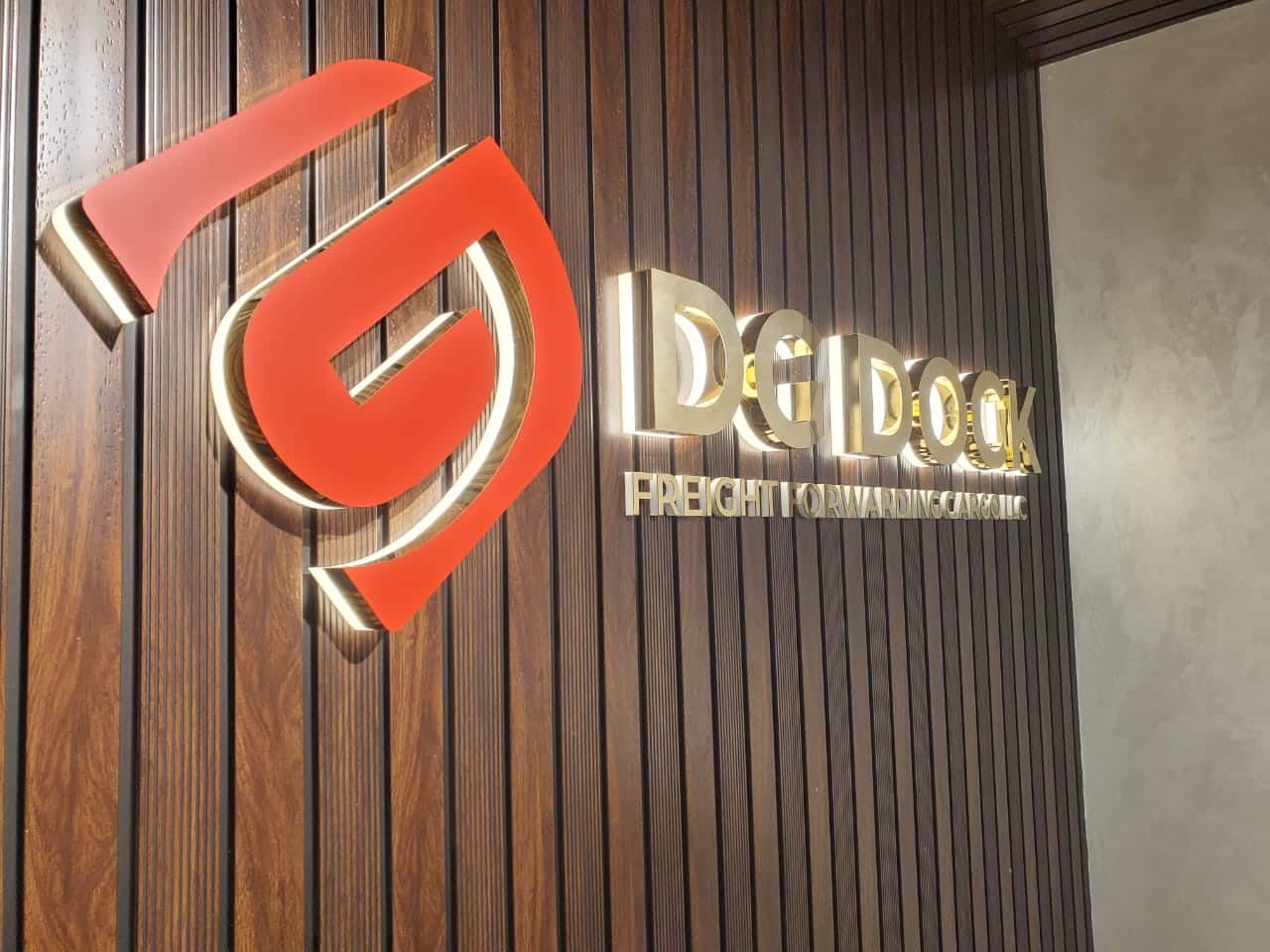 sign board makers in dubai