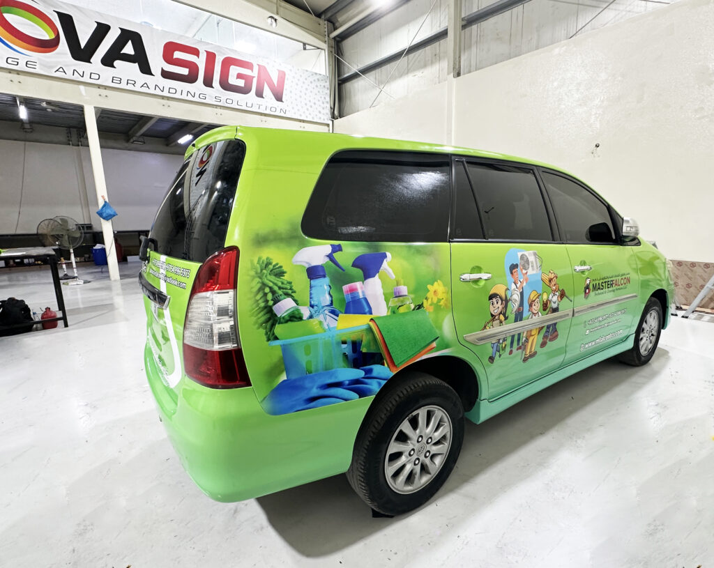 Vehicle branding dubai