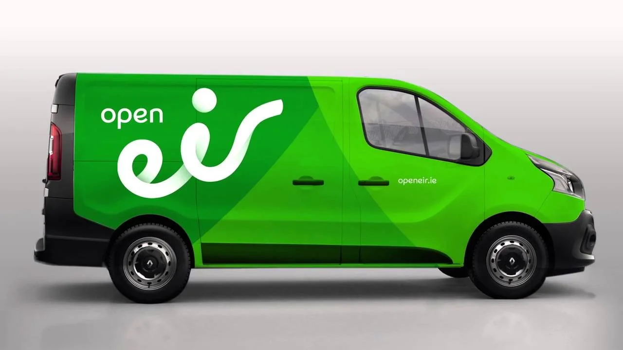 Car Stickers Or Full Wraps: Which Vehicle Branding Option Delivers Better Roi In Dubai? 10 Vehicle Branding