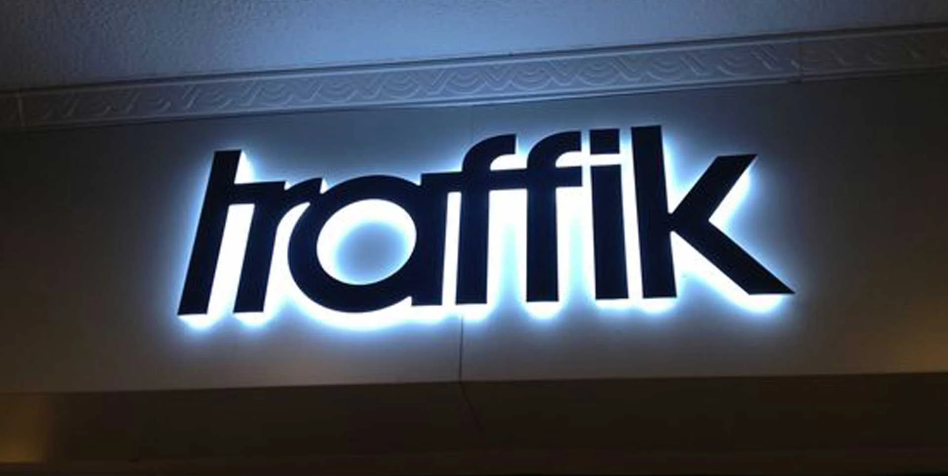Backlit Signage In Dubai: Why Your Sign Needs To Glow After Dark 17 Backlit Signage
