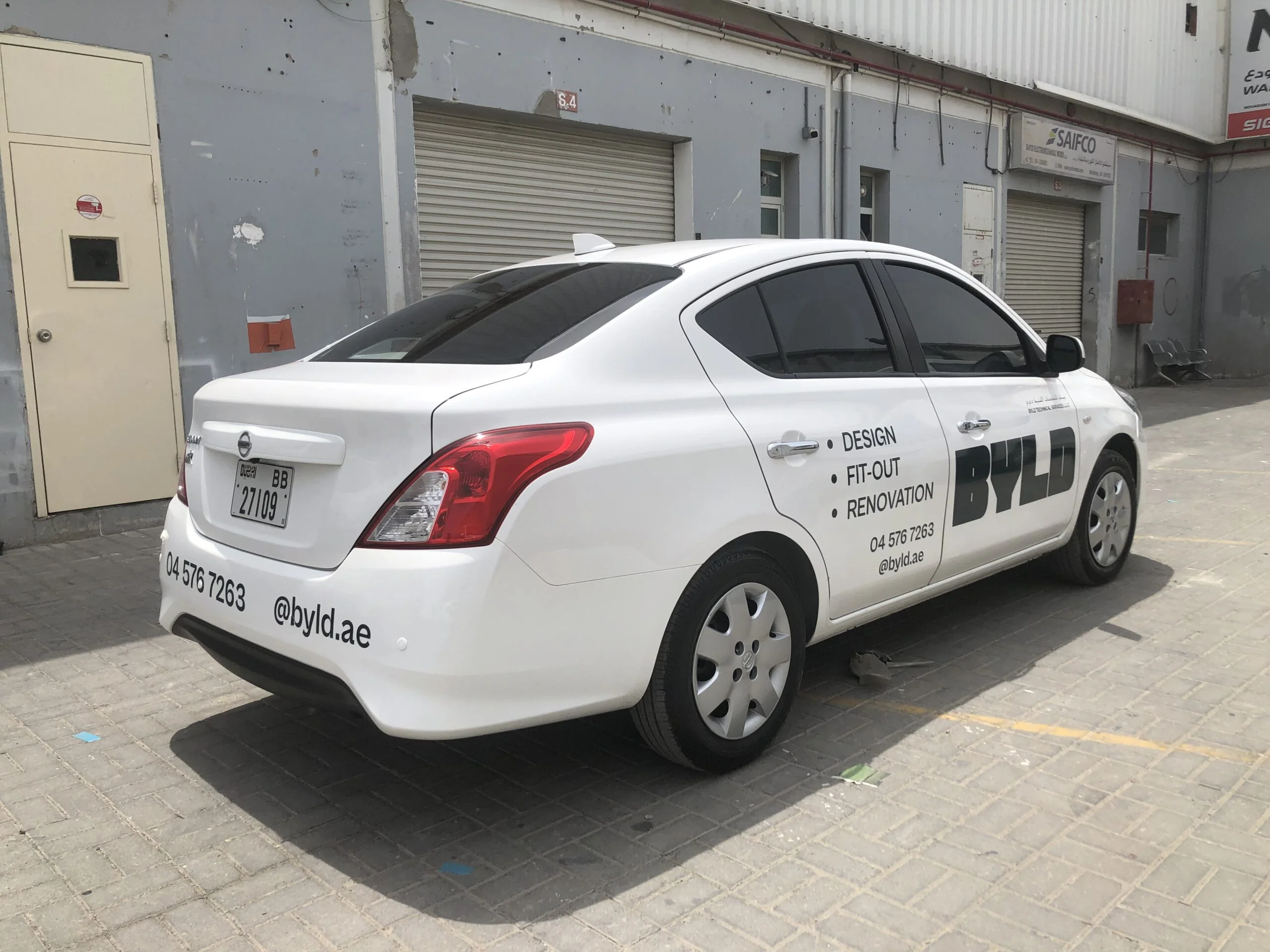 The Art Of The Wrap: How Vehicle Graphics Influence Consumer Behavior In Traffic 14 Car Branding In Dubai